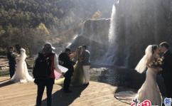 重生之靠山吃山,靠山吃山，富甲一方
