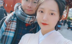 女主进入娱乐圈吃瓜,女主的吃瓜成长记