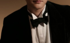 娱乐八卦吃瓜冯绍峰视频播放,吃瓜群众又添新素材