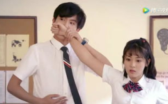 穿书女配小说娱乐圈吃瓜,女配吃瓜指南，解锁人生新境界